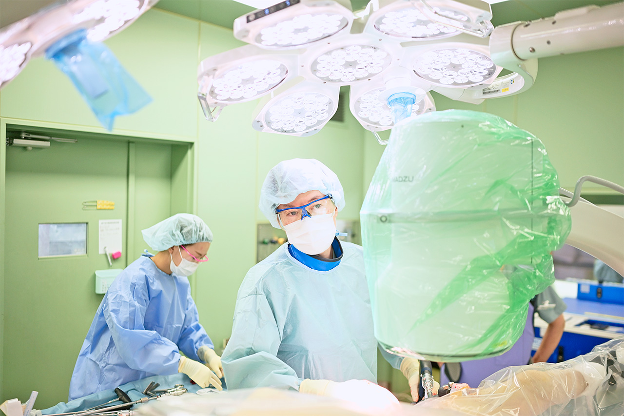 渡邉医師による大腿骨骨折手術